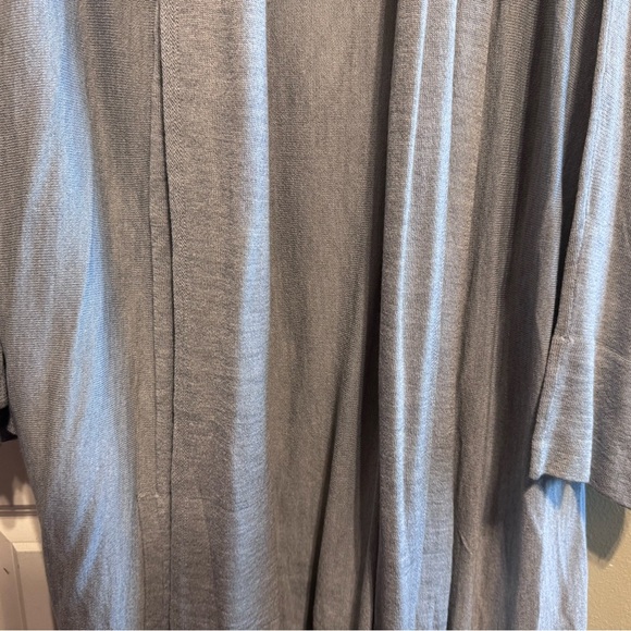 Lane Bryant Grey Open Front Cardigan Sweater Plus 3/4 Sleeves Pockets Sz 26/28 - Picture 3 of 12